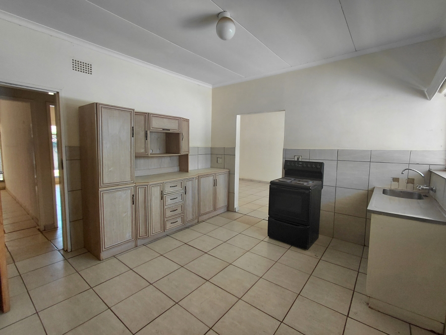 To Let 2 Bedroom Property for Rent in Meiringspark North West
